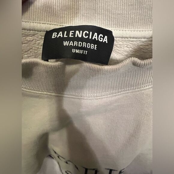 BALENCIAGA
Women's Balenciaga Paris Fashion Week Oversize Sweatshirt Sz S - Picture 6 of 14